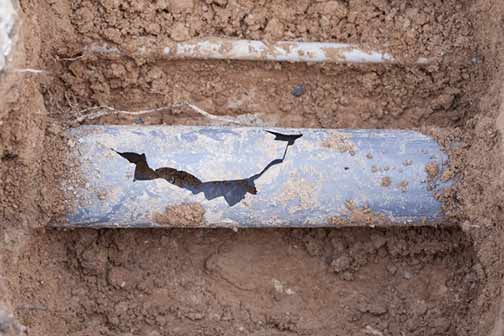 signs of a sewer line break